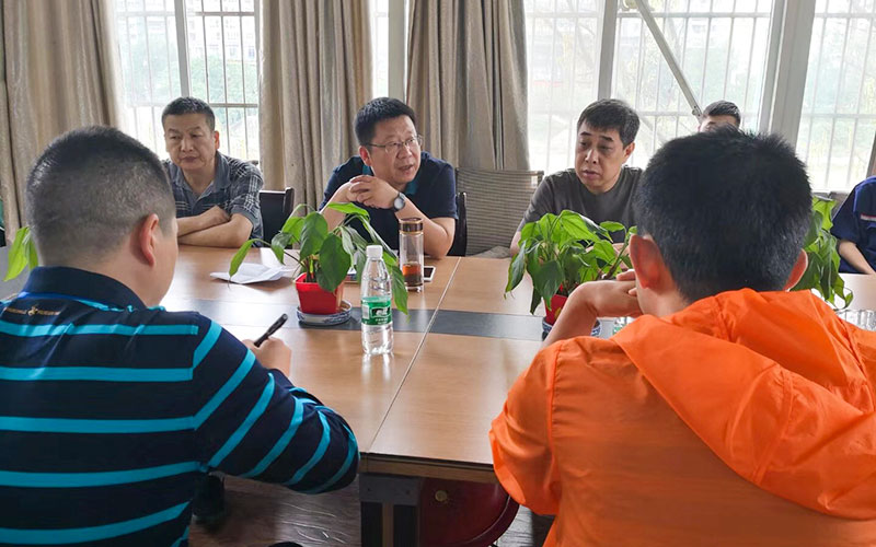 评审专家莅临我公司进行资质复审